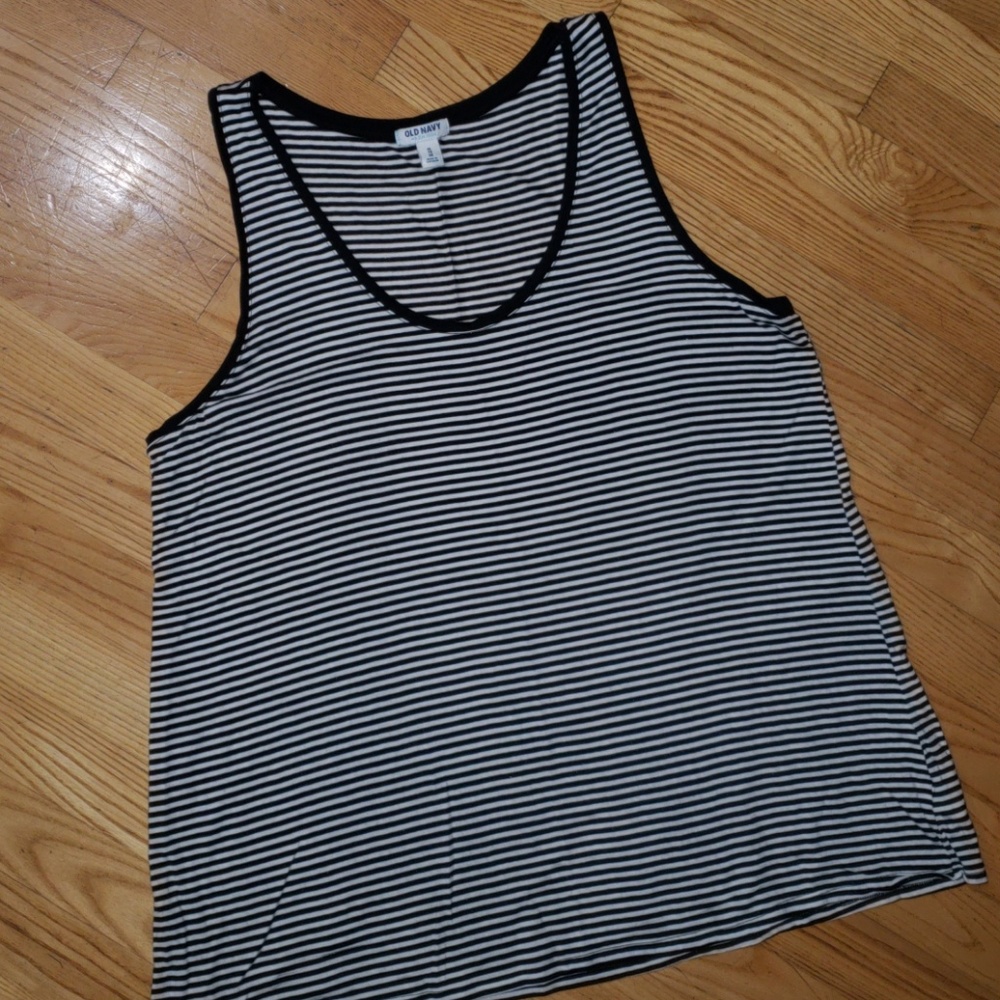 🎈SALE🎈Old navy striped tank xl